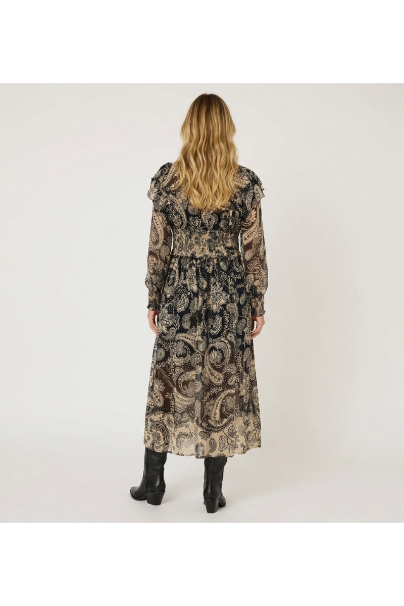 Vue de dos robe midi manches longues imprimé cachemire noir et beige, col volanté, taille smockée, tissu transparent.