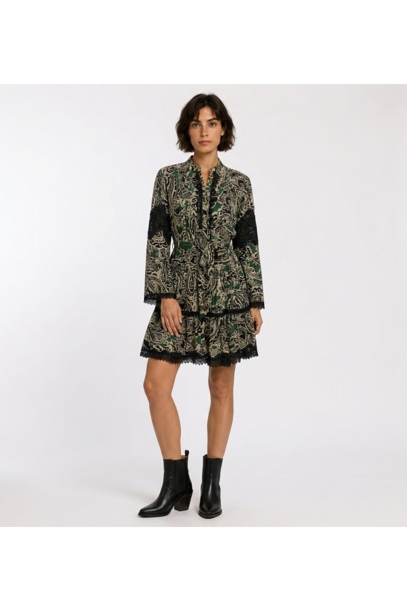 Robe courte à manches longues, col, imprimé cachemire vert, noir, beige, jupe à volants, taille nouée, bordure dentelle noire, v