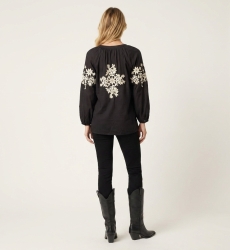 Blouse paysanne noire manches longues façon lin, broderie florale crème, vue détaillée du dos.