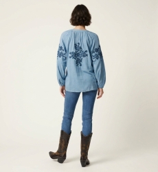Blouse paysanne noire aspect lin, manches longues, broderie florale crème. Vue dos du chemisier col V à nouer.