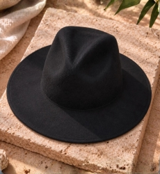 Chapeau Feutre noir à larges bords femme | Miss June Paris