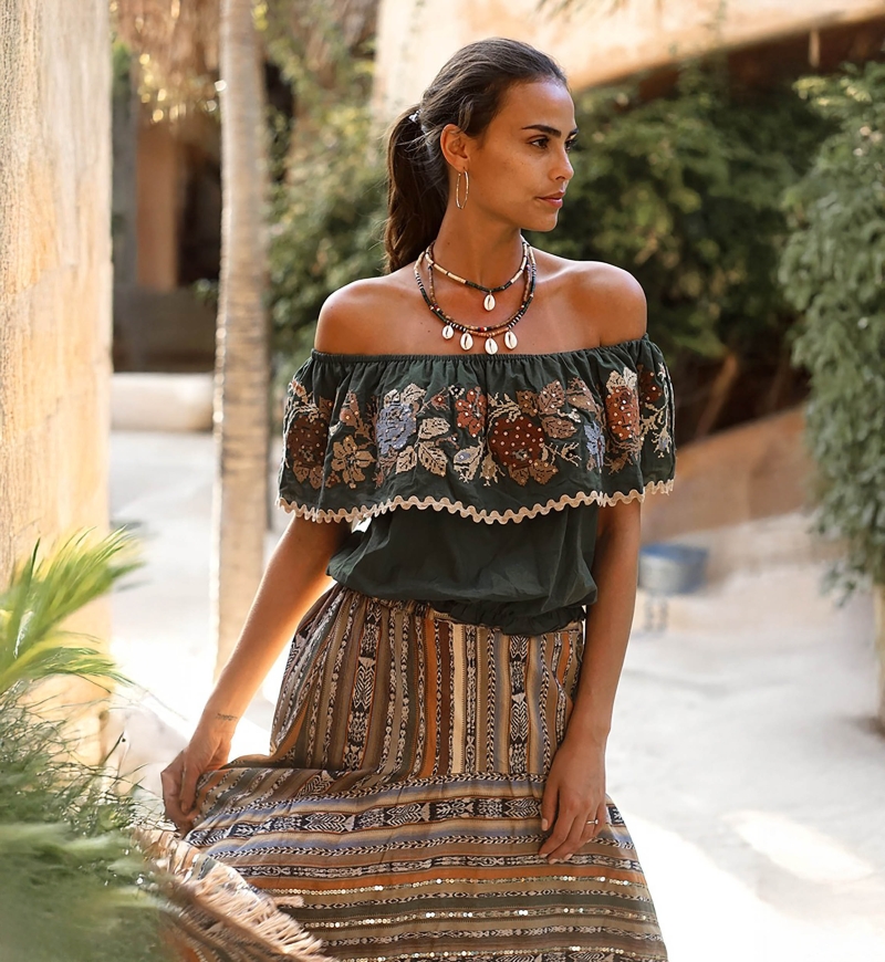 Chiquita Off-Shoulder Top – Embroidered Floral Pattern – Bohemian Style – Miss June Paris – 3
