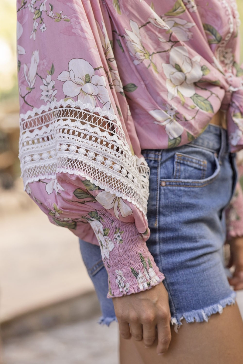 Shirt Tulla - Pink - White Embroidery - Floral Print - Boho Style - Long Sleeves - Miss June Paris - 4