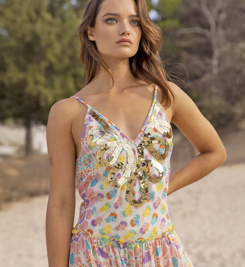 robe longue INNIKA: couleur pastel - plastron decoré - détails floraux - bretelles fines - Miss June Paris - 3