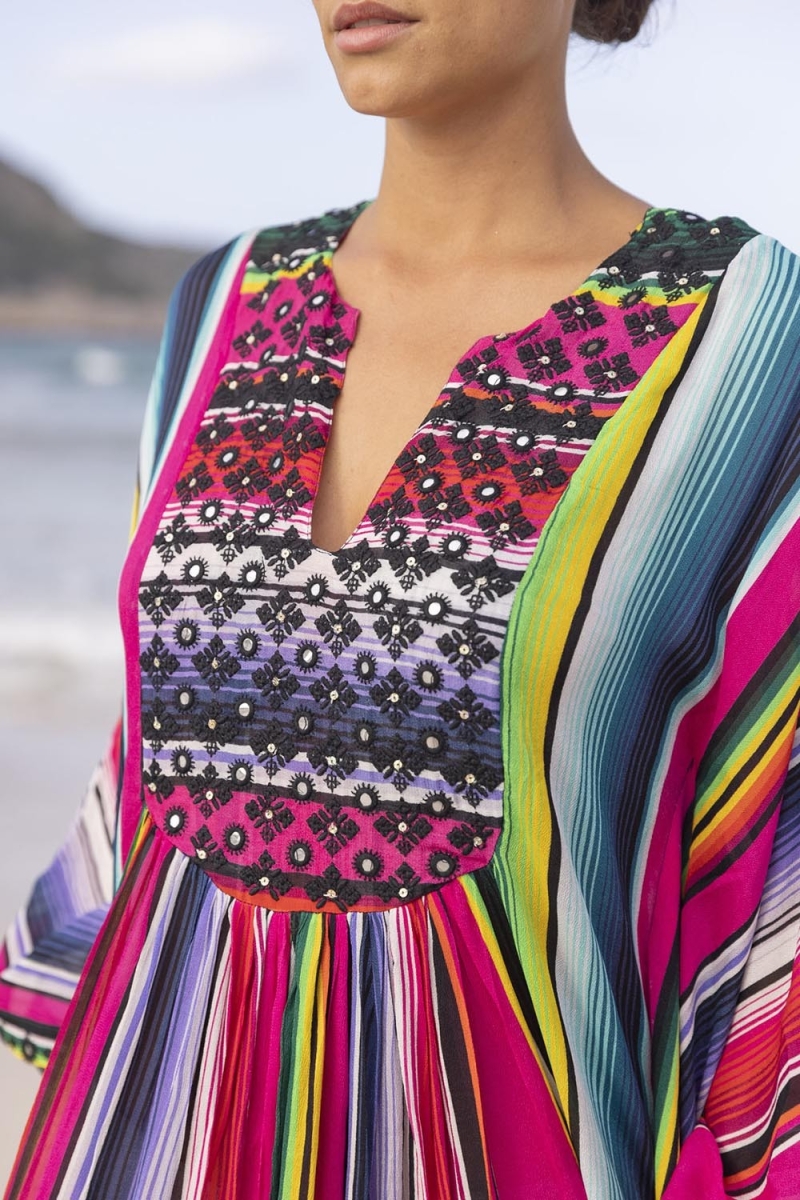 Caftan Long Waves - rayures colorés - plastron décoré - manches longues -Miss June Paris - 4
