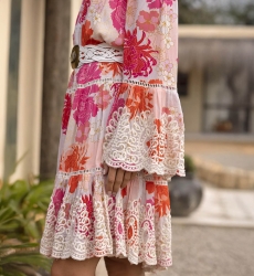 Vestido Corto Positano - Blanco - Estampado Floral Rosa y Rojo - Estilo Bohemio - Mangas Largas - Miss June Paris - 3