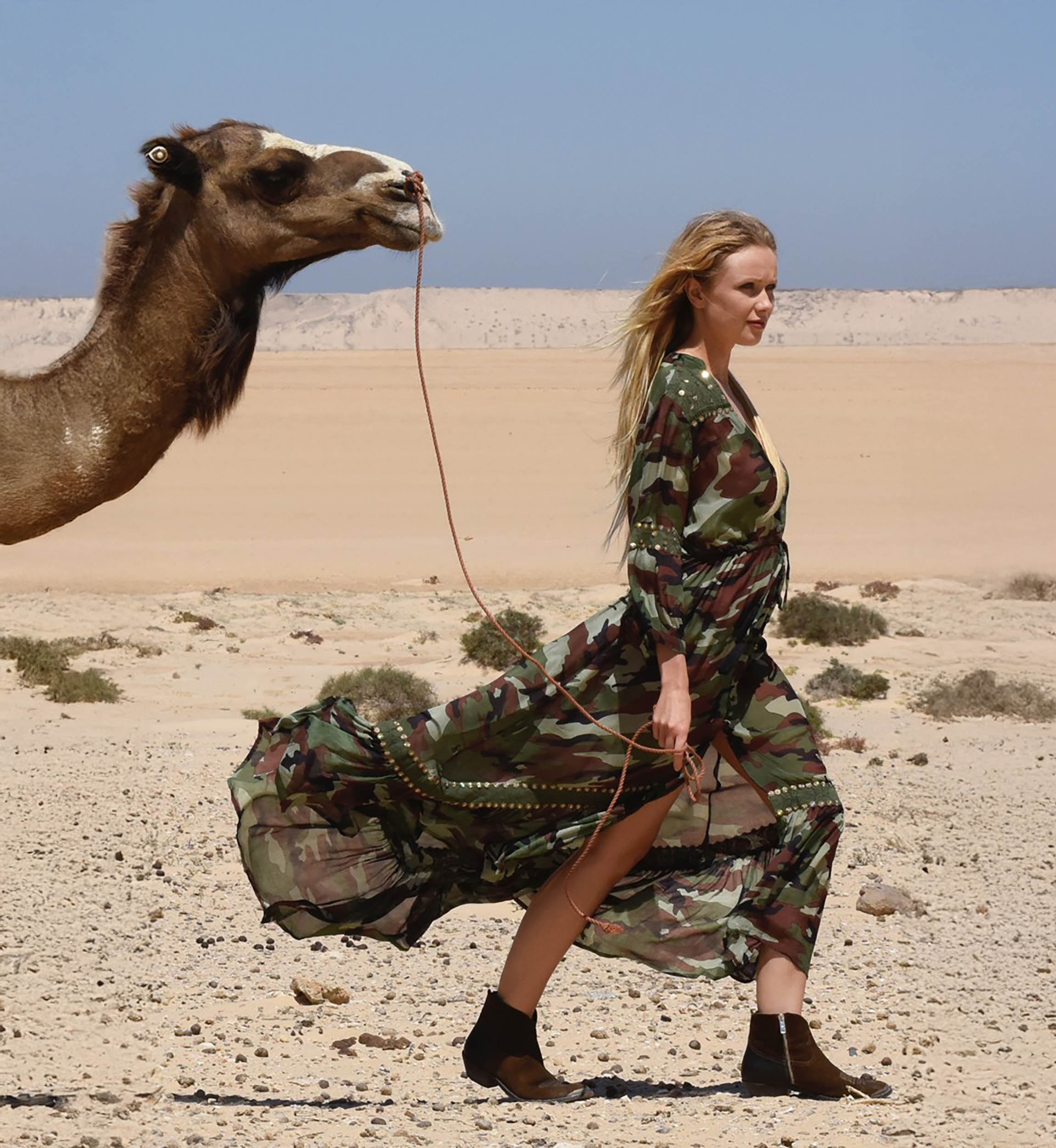 Miss June Paris, Robe Longue Sahara