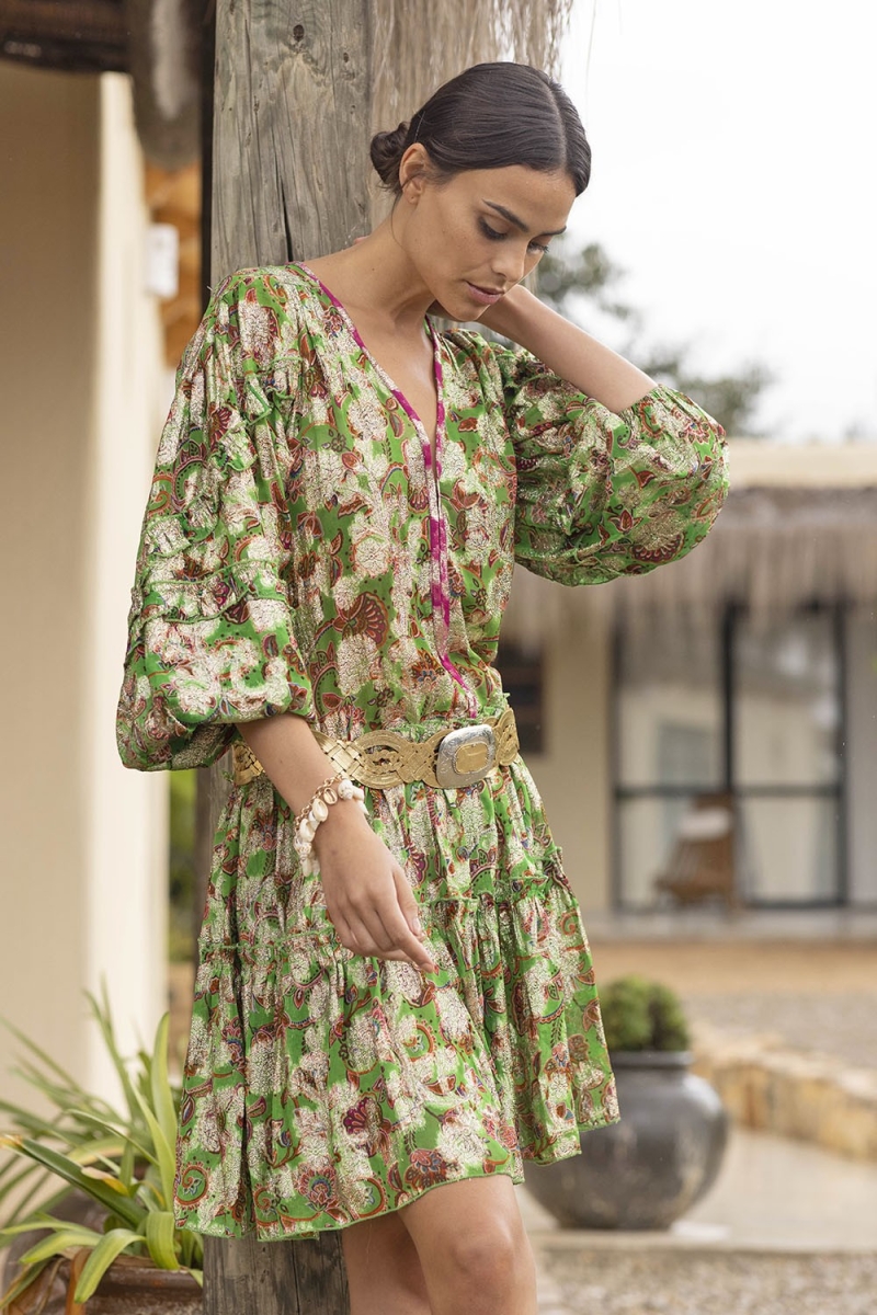 Robe courte YUMI - fleurie verte - imprimé brillant lurex - manche longue - Miss June Paris - 2