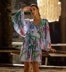 Vestido Corto Falone – violeta pastel – estampado floral – mangas largas – escote en V – Miss June Paris – 2