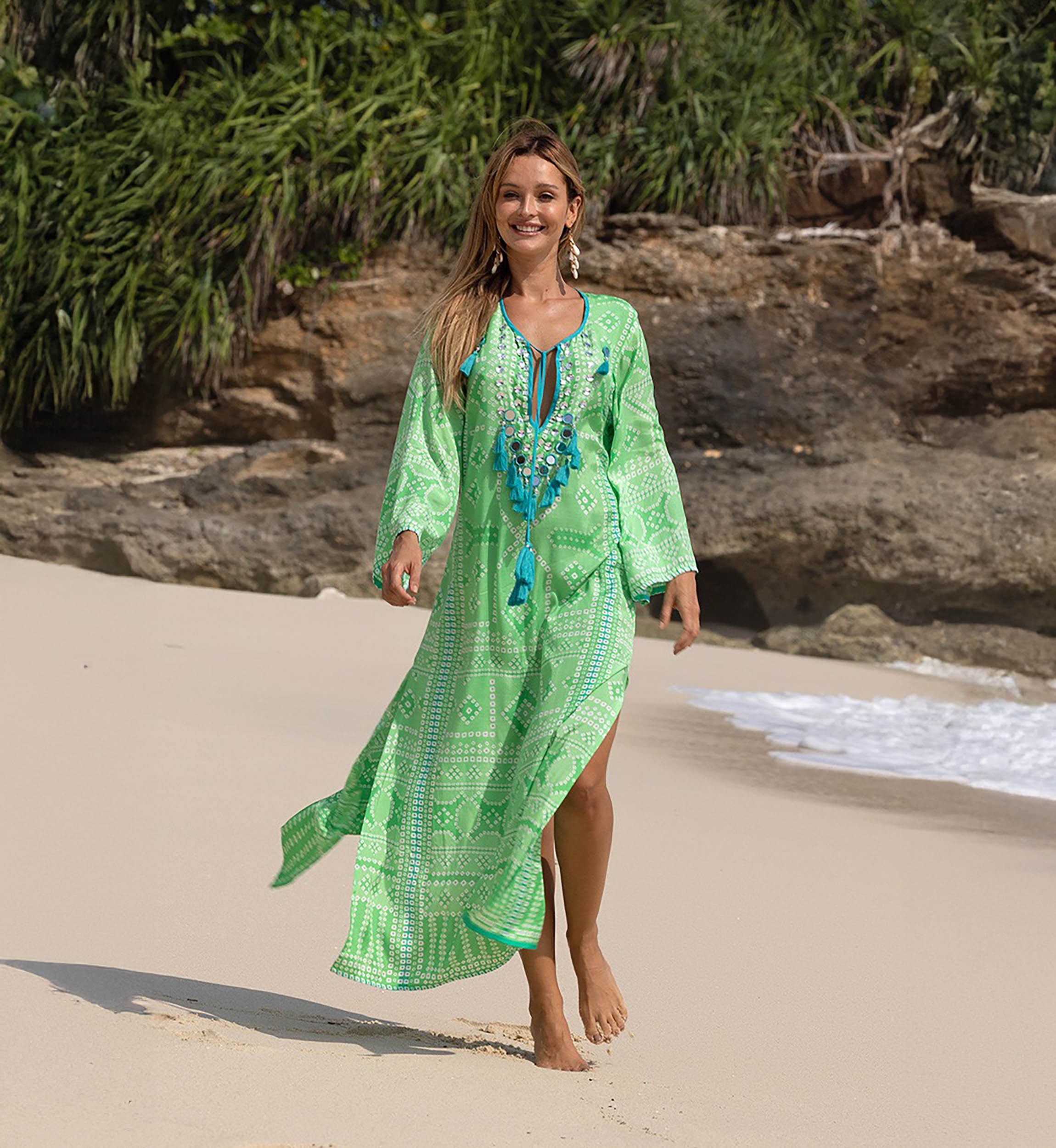 Robe Longue Jorja - verte - plastron décoré - manches longues - bohème - Miss June Paris - 1