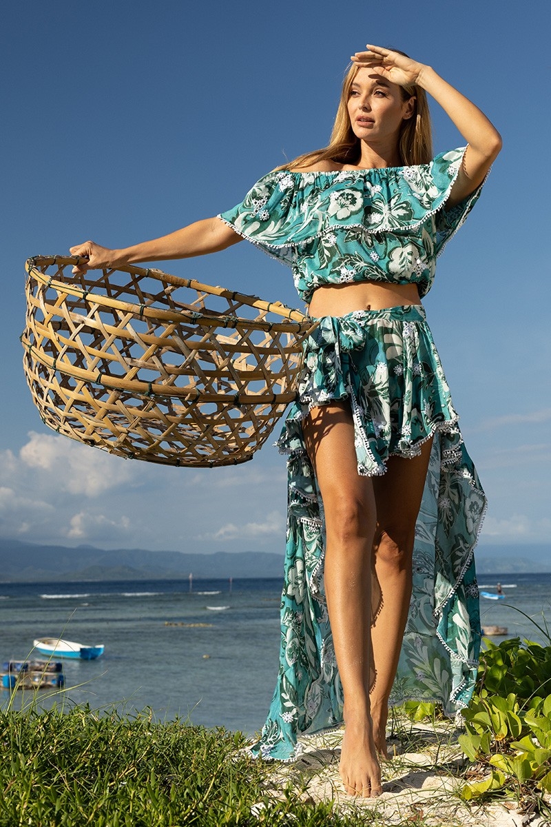 Falda Asimétrica Izzy – verde – estampado floral blanco – estilo bohemio – Miss June Paris – 1