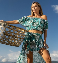 Off-Shoulder Top Thea – green – white floral print – bohemian style – Miss June Paris – 1