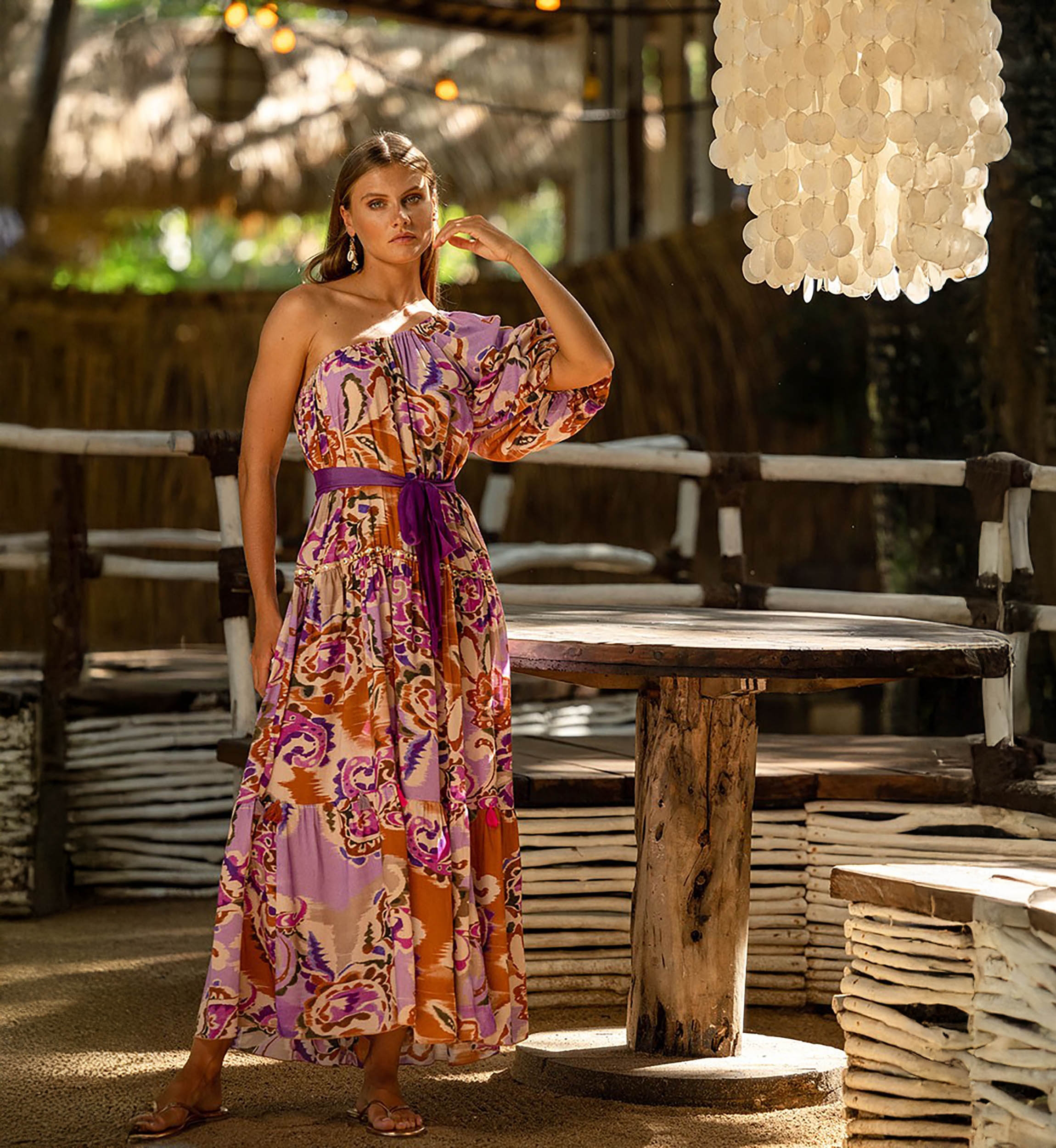 Long Dress Tiffany – mauve/purple – bohemian print – one bare shoulder – matching belt – Miss June Paris – 3