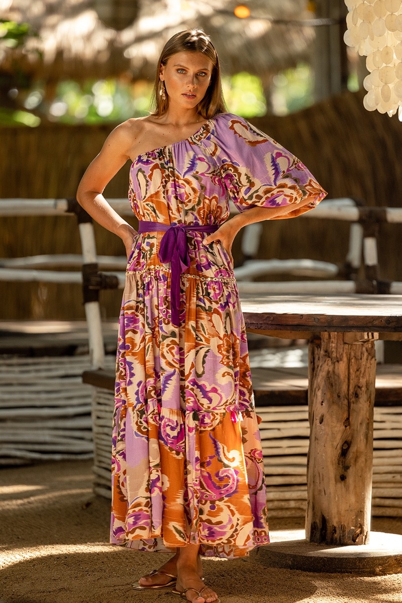 Long Dress Tiffany – mauve/purple – bohemian print – one bare shoulder – matching belt – Miss June Paris – 1