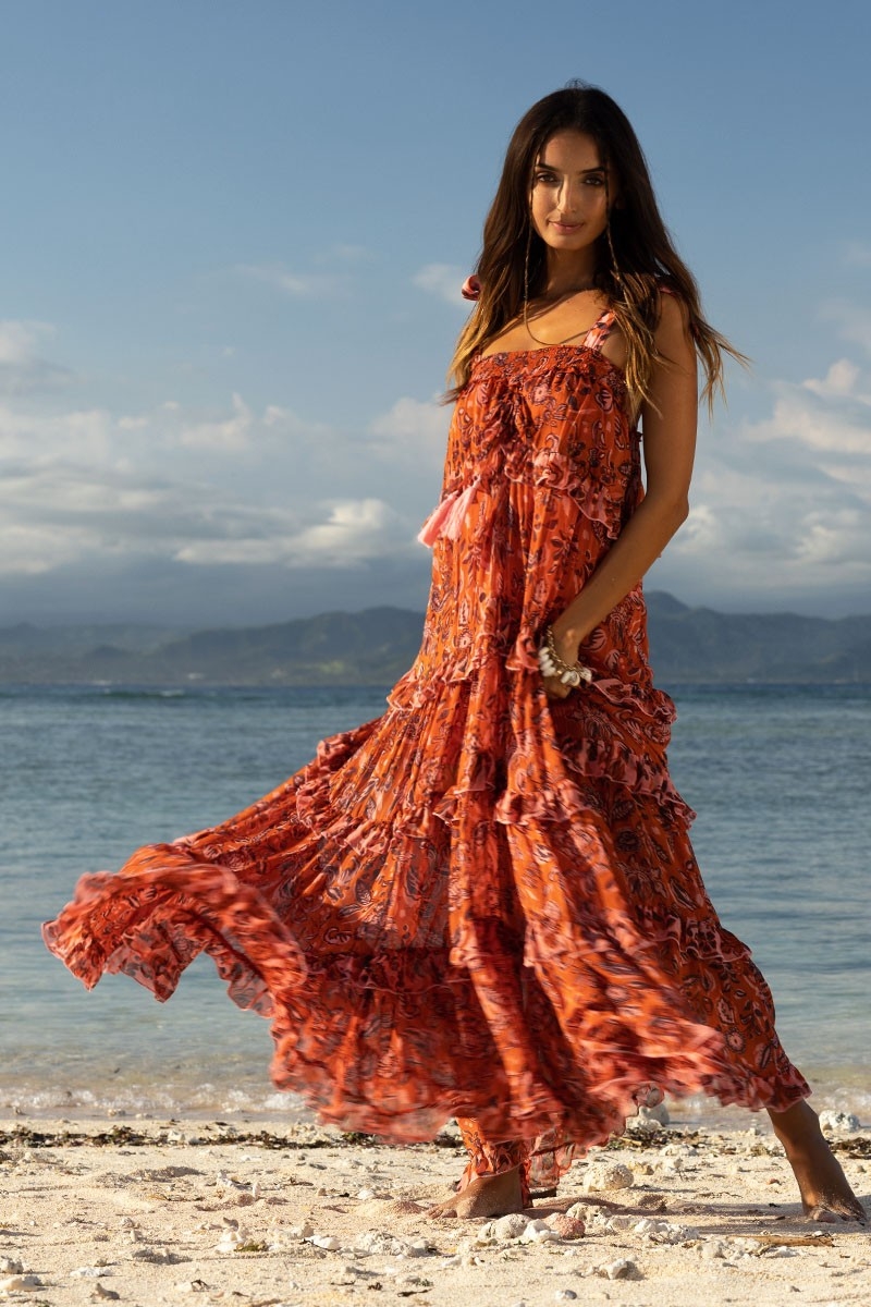 Robe Longue Vanessa - orange - motif fleuri - bretelles ajoustables - petits volants - boho chic - Miss June Paris - 1