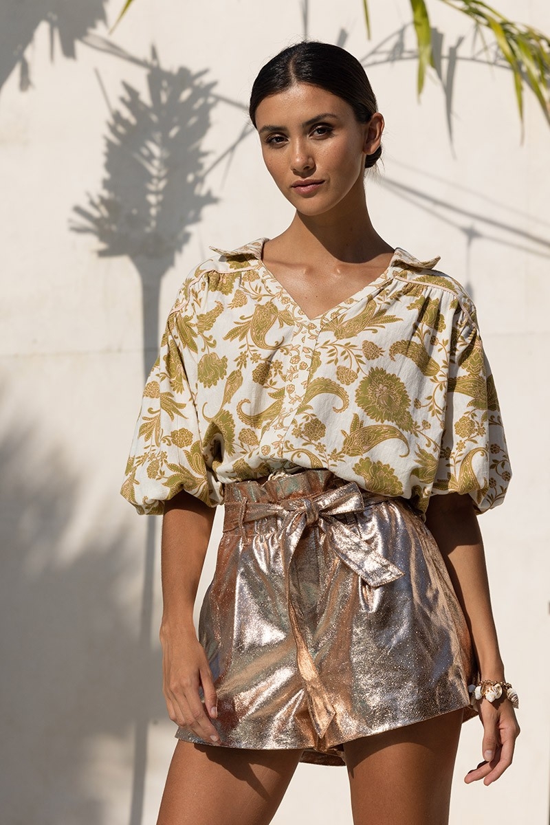 Blouse Demi - écru - imprimé cachemire kaki - encolure en V - noué sous la poitrine - manche courte - Miss June Paris - 1