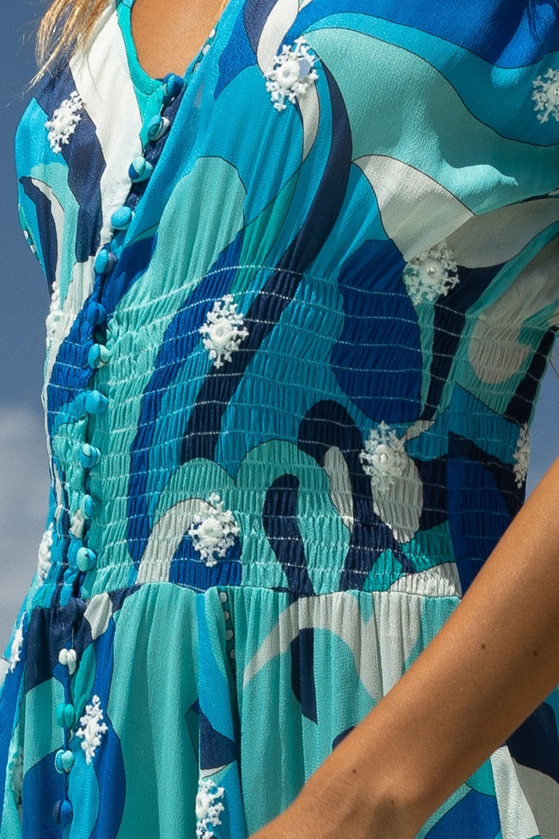 Robe Longue Scarlett - bleue/blanche - imprimé bohème - col V - ceinture smockéé - Miss June Paris - 6