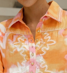 Camisa Hayley – rosa/naranja – mangas largas abullonadas – estampado tie-dye – bohemio – Miss June Paris – 7