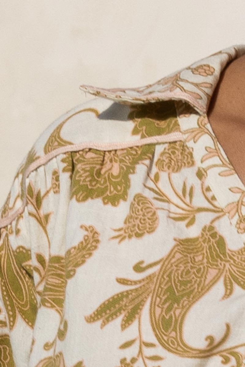 Blouse Demi - écru - imprimé cachemire kaki - encolure en V - noué sous la poitrine - manche courte - Miss June Paris - 6