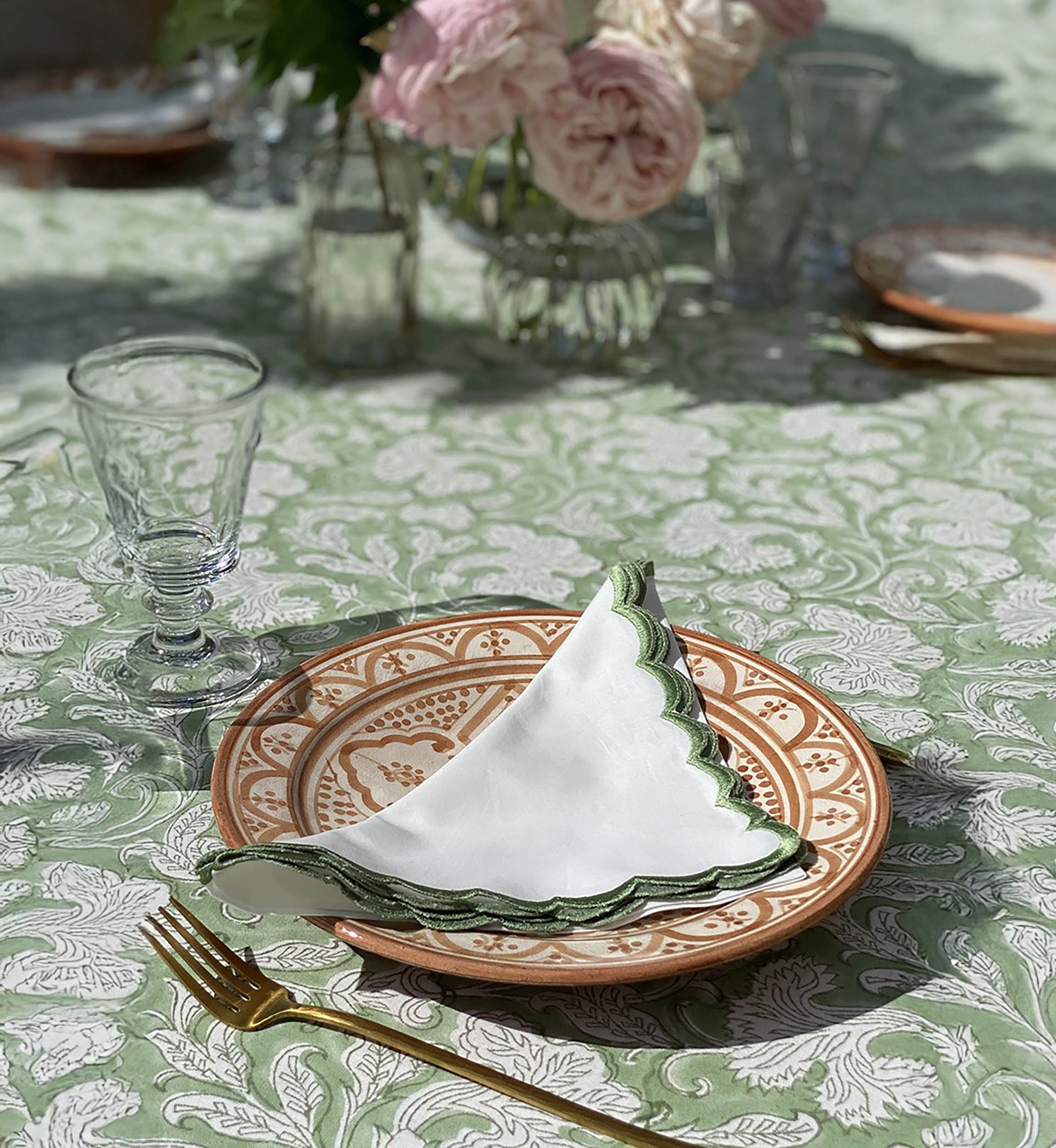 Serviette de table Absinthe Green (Lot de 2) - blanches - 100% coton - broderie verte - Jardin Botanique - Miss June Paris - 2